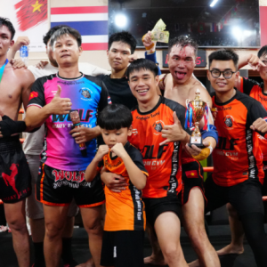 tong-ket-wolf-muay-sparring-06-wms-06-dem-dau-ruc-lua-tai-wolf-muay-thai-gym-district-1