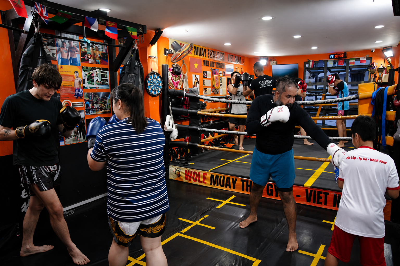 Khong gian tap luyen hien dai tai Wolf Muay Thai Gym Sai Gon