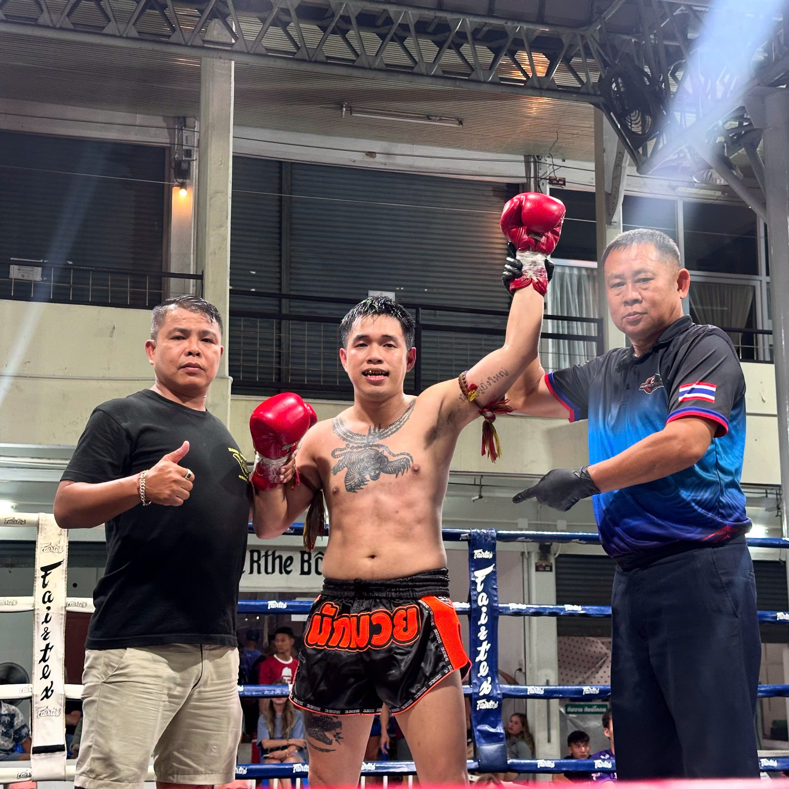 ead Coach Steven Le Hong Nhut giang day Muay Thai tai Sai Gon